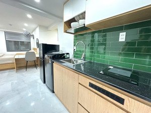 bán tòa nhà chdv 2 mặt tiền ngay chợ bến thành - thu nhập ổn định