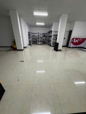 cho thuê tầng 2 nhà mặt đường lý bôn, mặt tiền 12m