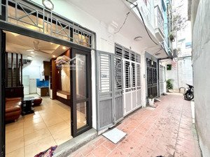 nhà phố vĩnh hưng- hoàng mai, 35 m2, 5 tầng, ngõ rộng, vài bước ra phố, full nội thất, giá 6 tỷ