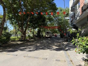 hiếm-bán nhà 4 tầng-44m2-mặt đường kinh doanh thanh am-long biên