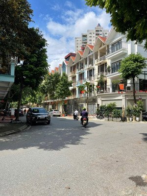 anh nam cần bán gấp nhà kđt nam la khê, hà đông, 64m2, pháp lý đầy đủ, bao đẹp