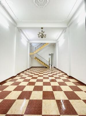  - ̂ Nhà 2 Tầng - Lê Văn Hiến