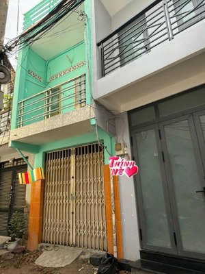 chính chủ bán nhà phạm văn hai tân bình gần sân bay 3 tầng nhỉnh 3 tỷ.