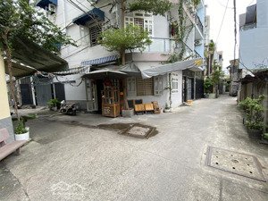 tôi chính chủ cần bán căn nhà góc 2 mặt tiền hẻm nguyễn thái sơn. khu dân trí!