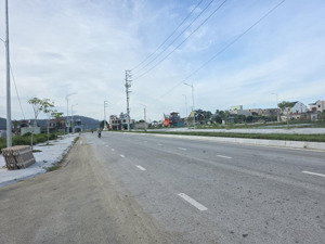 bán nhanh lô biệt thự tại hải tiến, diện tích: 300m2 mặt tiền 12m, sẵn sổ đỏ công chứng ngay