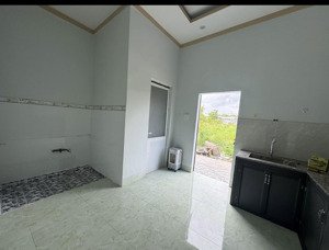 chủ kẹt tiền nên cần bán gấp căn nhà ở tphcm