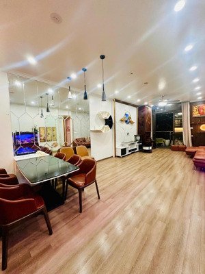 cho thuê căn 2pn+ siêu rộng toà dolphin plaza