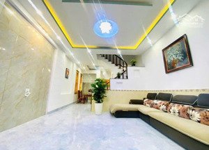 cho thuê nhà nguyên căn 1 trệt 2 lầu 3pn, 4wc nhà đẹp ở liền!