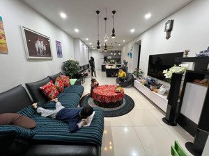 bán căn hộ a10 nguyễn chánh- căn góc 3 phòng ngủ thoáng