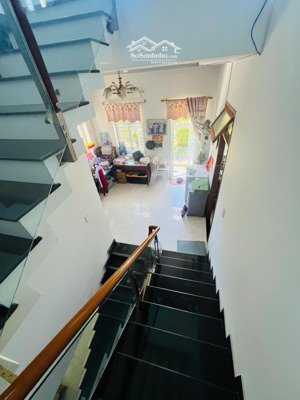 nhà mặt tiền thế lữ - lô góc 3 mặt tiền - 90m2 - 3 tầng - mt: 8m - gần biển, sông -11.5 tỷ