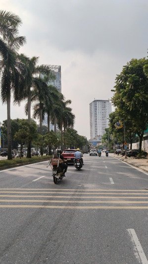 bán nhà tại phố quang trung - hà đông: dt 50m2, 4 tầng, ô tô vào nhà, giá 10 tỷ