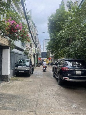 bán nhà 4 tầng 4pn-4wc hẻm xe hơi thông ngay ngã tư hàng xanh