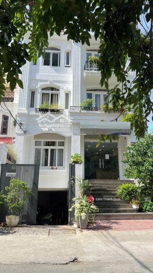 cho thuê nhà mt nguyễn văn hưởng, 8x25, 1 hầm, 5 lầu, 10 chdv, 100 triệu/tháng