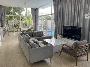 cho thuê biệt thự kdc phú xuân, có hồ bơi, full nội thất, 40 triệu, lh. 