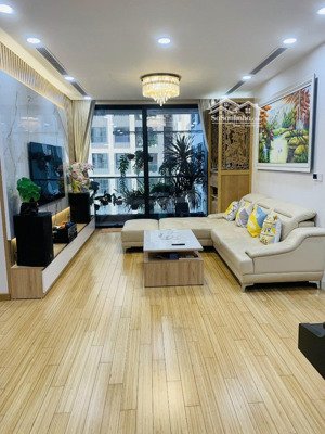 chính chủ cần bán gấp trong tháng căn hộ the zei 92m2 2pn, view thoáng đẹp. giá công khai 8,7 tỷ