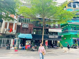 cc cần bán nhà, phố vân hồ gần đại cồ việt, gần ô tô, cạnh công viên - 90m2 - mt 9m - 25 tỷ