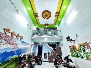 hiếm - nhà chdv 5t - dt 80m2(4.6x17) hxh - gần mặt tiền - quang trung