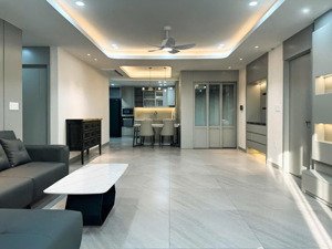 bán căn hộ chung cư đẹp, garden court 1, 13 tỷ, 140m2, tân phong, quận 7, hcm