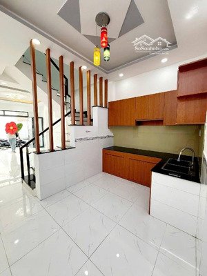 chính chủ gửi bán không có căn thứ 2 hơn 4 t,ỷ p.15, tân bình 5 phút ra phan huy ích