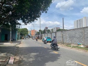 bán nhà trệt lửng 96m2, có dòng tiền, gần phạm văn đồng, linh tây, thủ đức, chỉ 4,x tỷ.