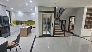 chính chủ cần bán nhà vườn khu c geleximco, dt 160m2, mt 8m, giá 34 tỷ. lh 