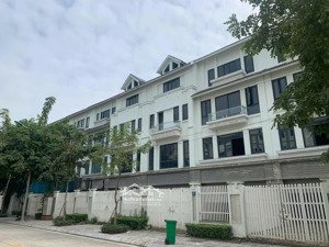 bán nhà vườn 144m geleximco không lỗi giá nhỉnh 23 tỉ 