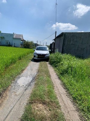 chủ cần bán 4x20 , cách tt đức hòa 1km, thổ cư 650 triệu, sổ hồng riêng, đường xe hơi