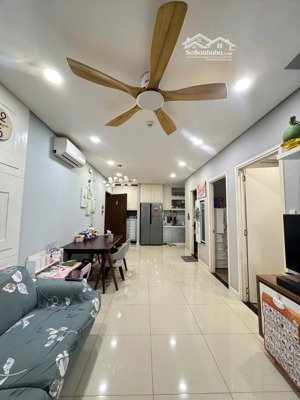 dragon hill 2 cần ra căn 2pn 1wc 52m2 giá 3ty3 chốt - view hồ bơi gọi e