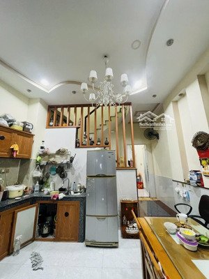 chủ cần bán gấp nhà đẹp 1 trệt 1 lầu 73m hẻm 5m xe tải chỉ 4.4 tỷ. hoàn công chuẩn