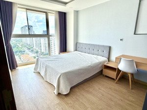 án căn hộ midtown phú mỹ hưng 2pn 80m² view biệt thự thoáng mát, ô xe hầm 10 tỷ. lh lan 