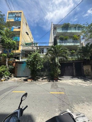 mặt tiền trần thủ độ dt:4,6x17 trệt 1 lầu đoạn đẹp