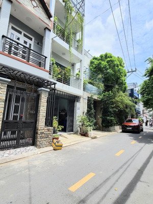 bán nhà mặt tiền đường cao văn ngọc,tân phú, dt4x16m,3tầng,giá 7,5tỷ.