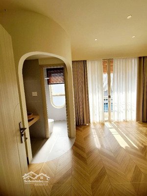 siêu phẩm - nhỉnh 6 tỏi - 3 tầng - sát mặt tiền đường - ngang 5 dài 13 - 5pn,5wc - hương lộ 2