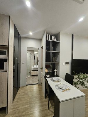 chỉ với 1 tỷ 2xx có ngay căn studio vinhomes tầng trung cực đẹp