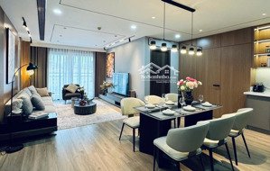 gia đình chuyển mua bt cần bán lại căn góc 3pn, 116m2 bc hướng đông nam view khu bt. giá 10.2 tỷ