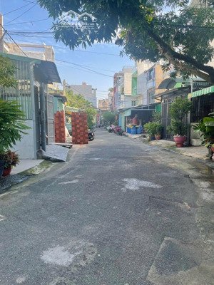 nhà 4m x 17m 3 tầng hẻm xe hơi 1/ đường tô hiệu