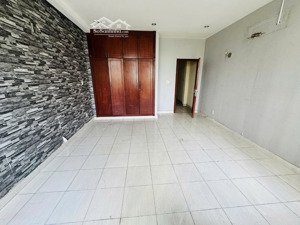 cho thuê nhà mặt tiền đường tạ quang bửu, quận 8. gần parc mall, phạm hùng, 4x20m, giá: 40tr/th