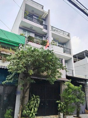 chính chủ bán nhà 3 lầu sân thượng đẹp, đường số 3 aeon mall tân phú, giá chỉ 6.8 tỷ