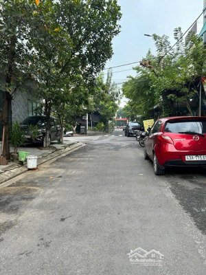 đất đường nam cao, trục chính thông ra tôn đức thắng dtđ 100m2(5*20) vuông vắn,sạch đẹp