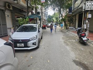 phú diễn phân lô ô tô vỉa hè kd 40m giá hơn 10 tỷ