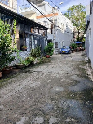 ccg bán gấp lô đất đẹp - dt 85m ngang hiếm 5.4m -nguyễn văn quá- thông tô ký - xe hơi đậu cửa