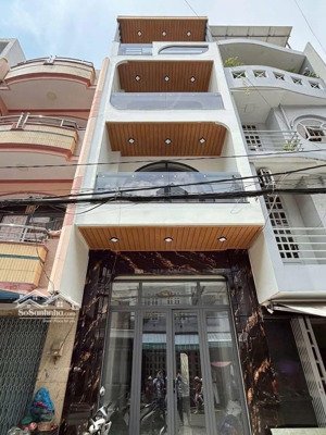 cần bán gấp nhà đ.tân vĩnh, q4, 66m2(4x16,5), giá 3,5tỷ còn hđ thuê 27tr/thang