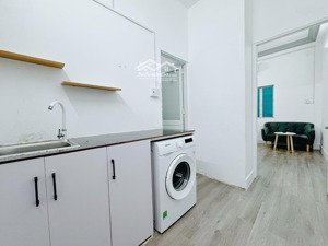 cho thuê căn hộ 1pn tách bếp , máy giặt riêng , ngay chợ bà chiểu , ngã tư hàng xanh