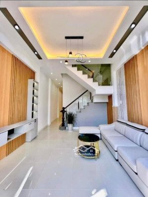 5.3 tỷ- bán nhà hẻm vf3 lê quang định bình thạnh-3 tầng-3,5mx9m-3pn