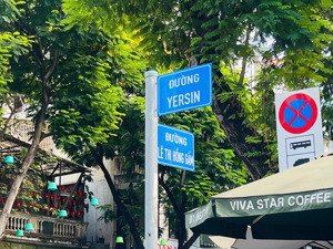 bán nhà mặt tiền yersin, cầu ông lãnh, quận 1 - ngang 10m - nhà 3 tầng - giá 100 tỷ tl