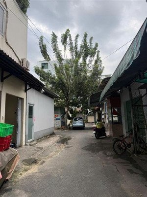 nhà c4 tân sơn p12 gvhxh tránh thông cạnh sân baydt 110m2(5 x 22) chỉ 11.x tỷ tl