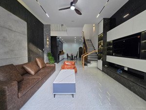 nhà đang thuê có dòng tiền 12tr/tháng ở đ. 30 tháng 4-p.phú hòa giá 2,29 tỷ-ngay trường đại học tdm