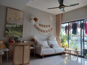 em có nhu cầu bán căn hộ thủ thiêm gardern ,đường liên phường,quận 9 gồm 1pn và 1wc full nội thất