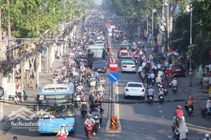 giảm 300tr bán nhà 1 trệt 1 lầu đường quang trung