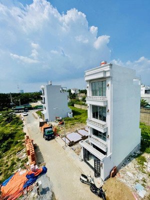 nhà mới 4 tầng - 4pn 5wc - hẻm ô tô 7m - ngay chợ hiệp bình - full nội thất - giá nhỉnh 7 tỷ